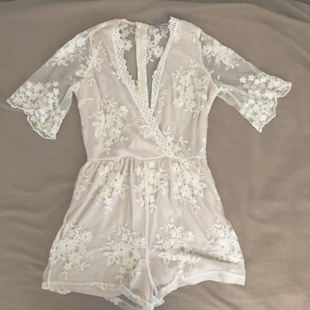 Charlotte Russe - white lace romper szM